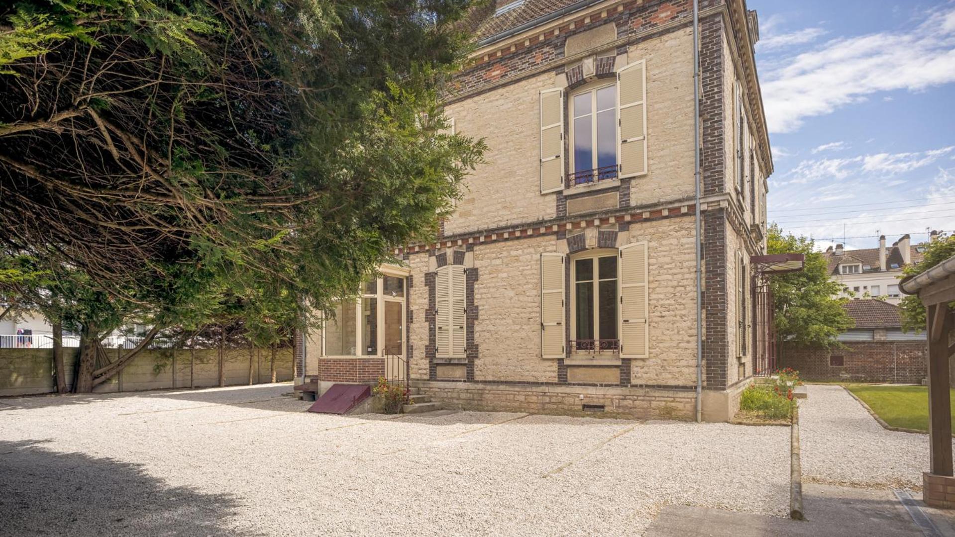 Bonappart 2 - Charme Napoleonien & Confort Troyes Luaran gambar